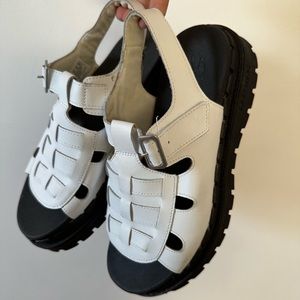 Black and White Skechers Platform Sandals 🖤🤍